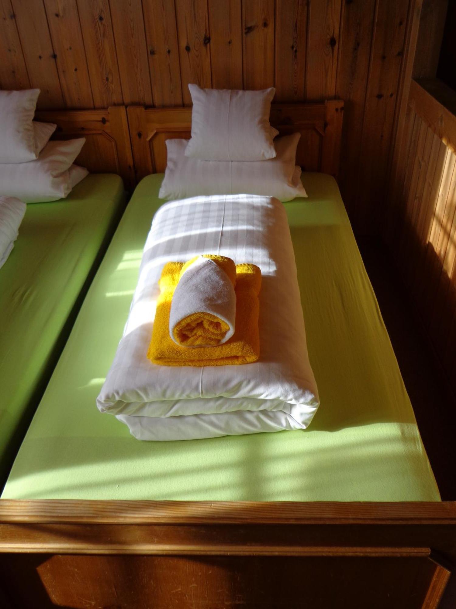 Gasthof Surselva Breíl エクステリア 写真